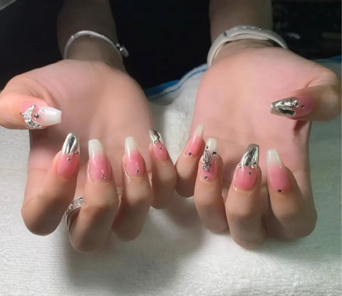 ネイル ハンドネイル フットネイル MHR nailのネイルデザイン