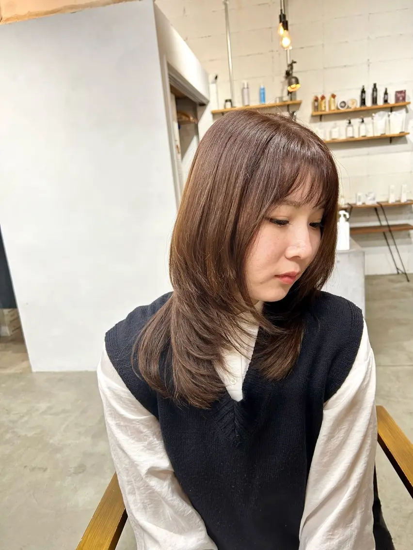 セミロング 1回で綺麗になる 髪質改善 小山光のヘアスタイル