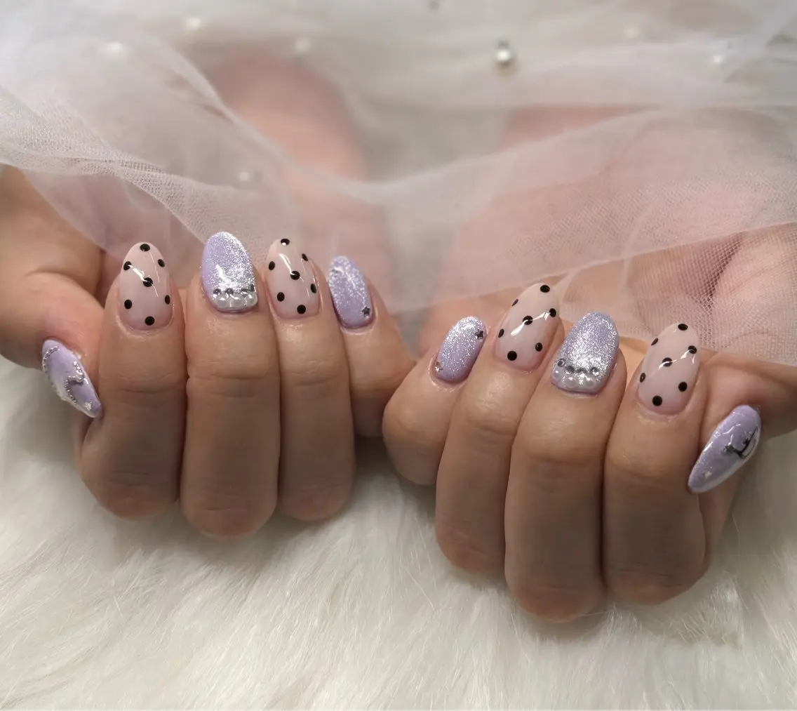 ネイル フレンチネイル ジェルネイル 韓国ネイル マグネットネイル 持ち込み ハンドネイル Royal Nail-RINAのネイルデザイン
