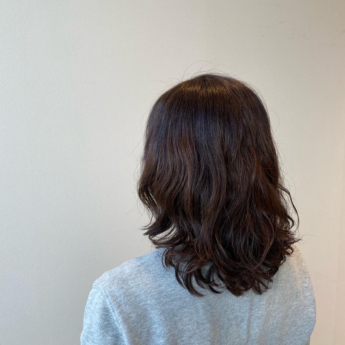 ミディアム レイヤーカット Rubik's 梅田茶屋町/叶莉のヘアスタイル