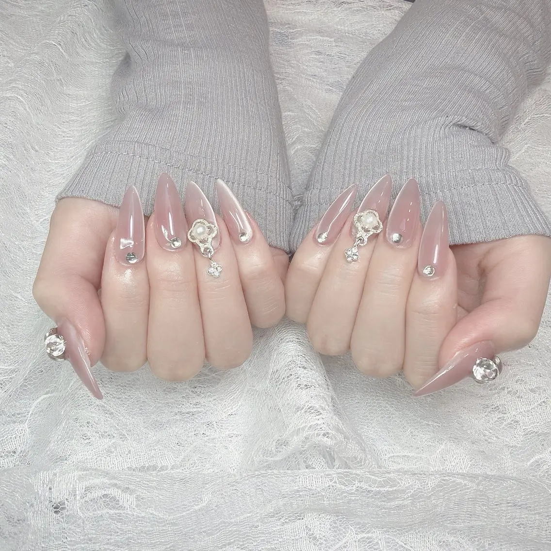 ネイル アートネイル ジェルネイル 韓国ネイル リボン ワンホンネイル ハンドネイル Lana Nailのネイルデザイン