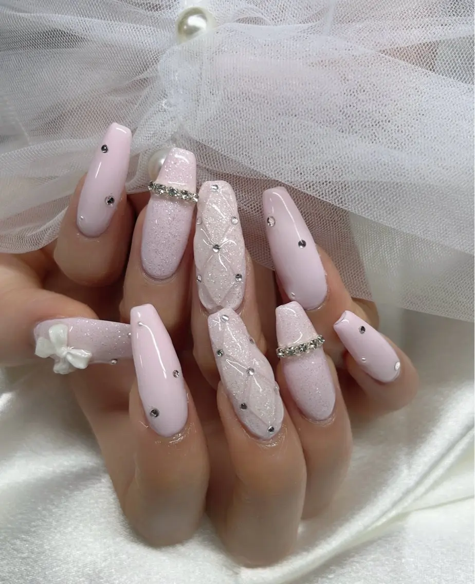 ネイル ハンドネイル YOLO NAILのネイルデザイン