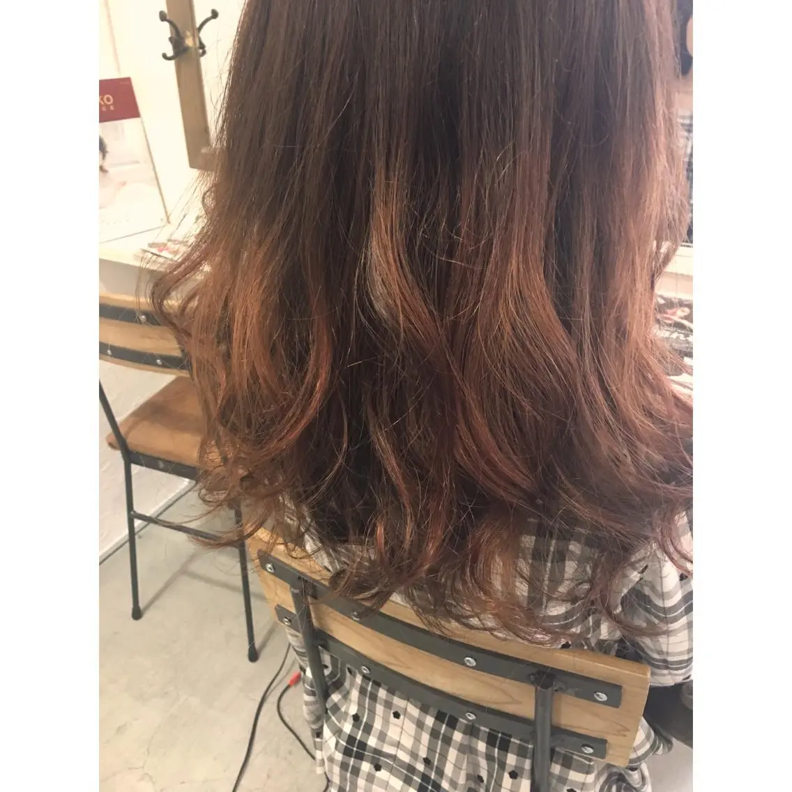 ロング カラー ブラウンカラー グラデーションカラー ハイライトカラー イルミナカラー ピンクカラー fio マナミのヘアスタイル