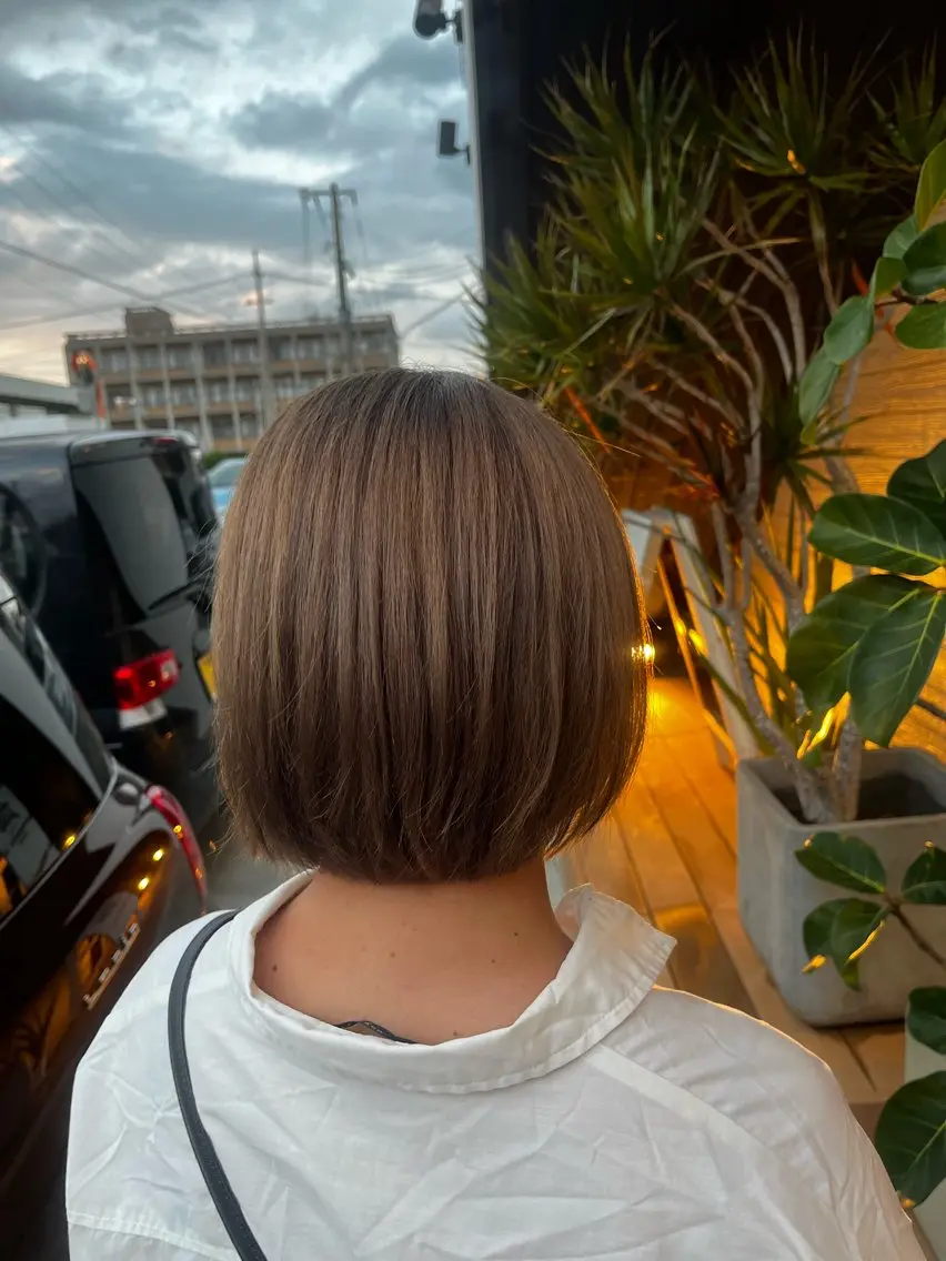 ショート ボブ カット トリートメント 下茂 菜々のヘアスタイル