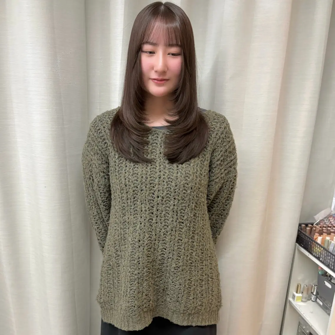 セミロング カラー ブラウンカラー 透明感カラー レイヤーカット カット ヘアカラー トリートメント はちすか るかのヘアスタイル