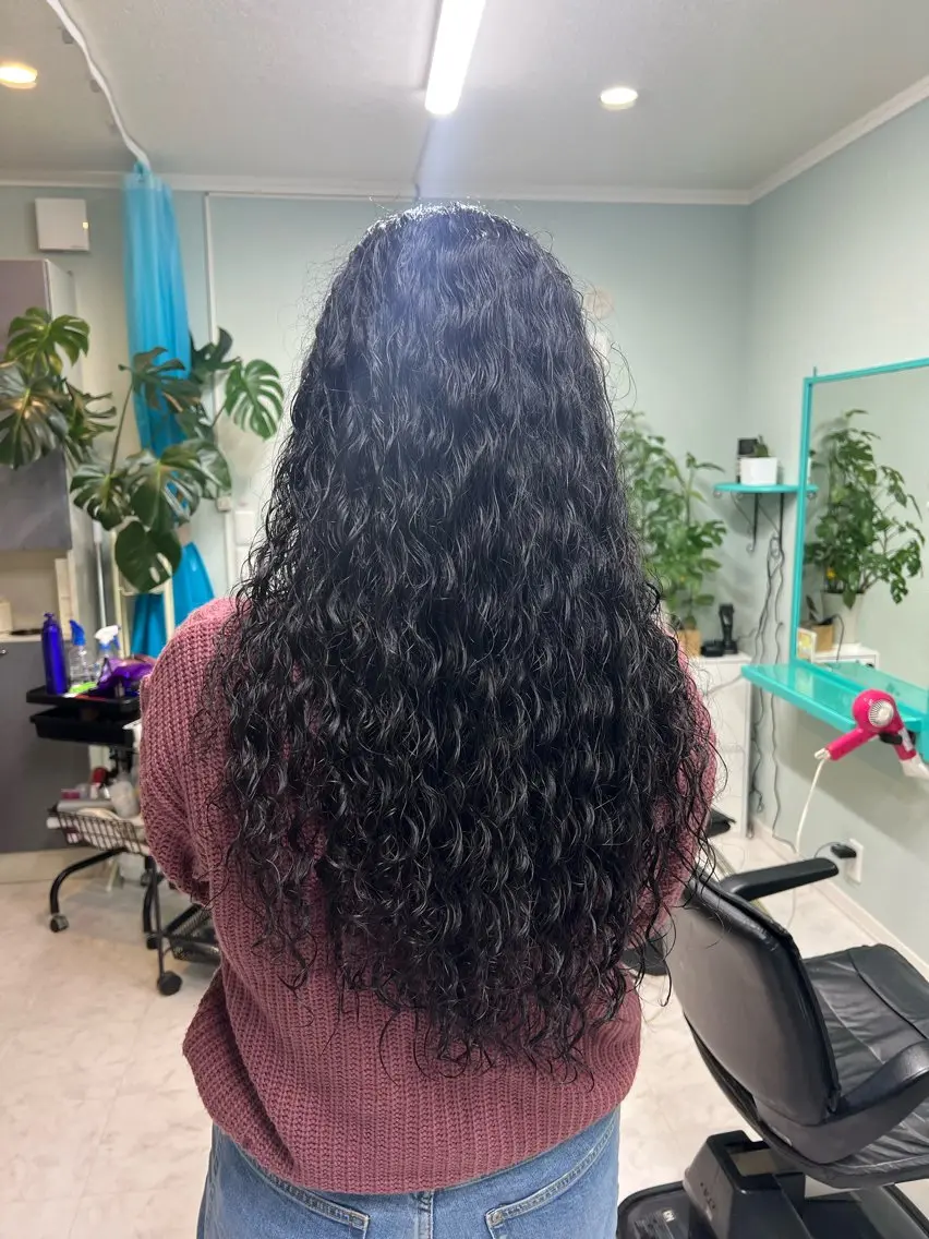 ロング パーマ ツイストスパイラルパーマ スパイラルパーマ ビューティサロン 月麗(ルナ)のヘアスタイル