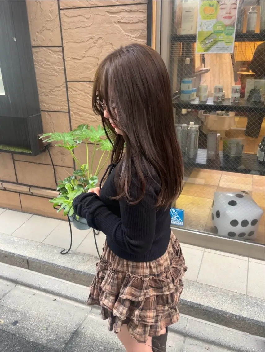 ロング カラー ベージュカラー 透明感カラー オリーブベージュ カット ヘアカラー メンズスタイル/ ブリーチ特化/穂乃香のヘアスタイル