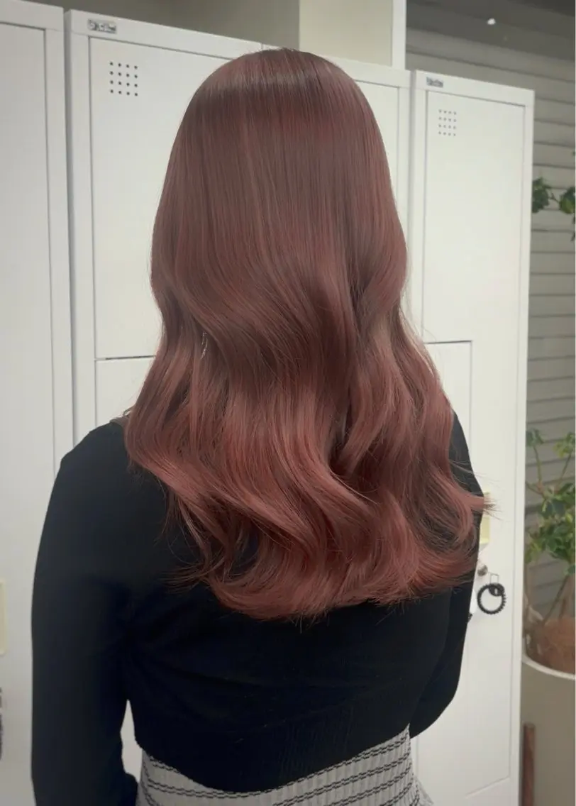 ミディアム 長谷川 日南のヘアスタイル