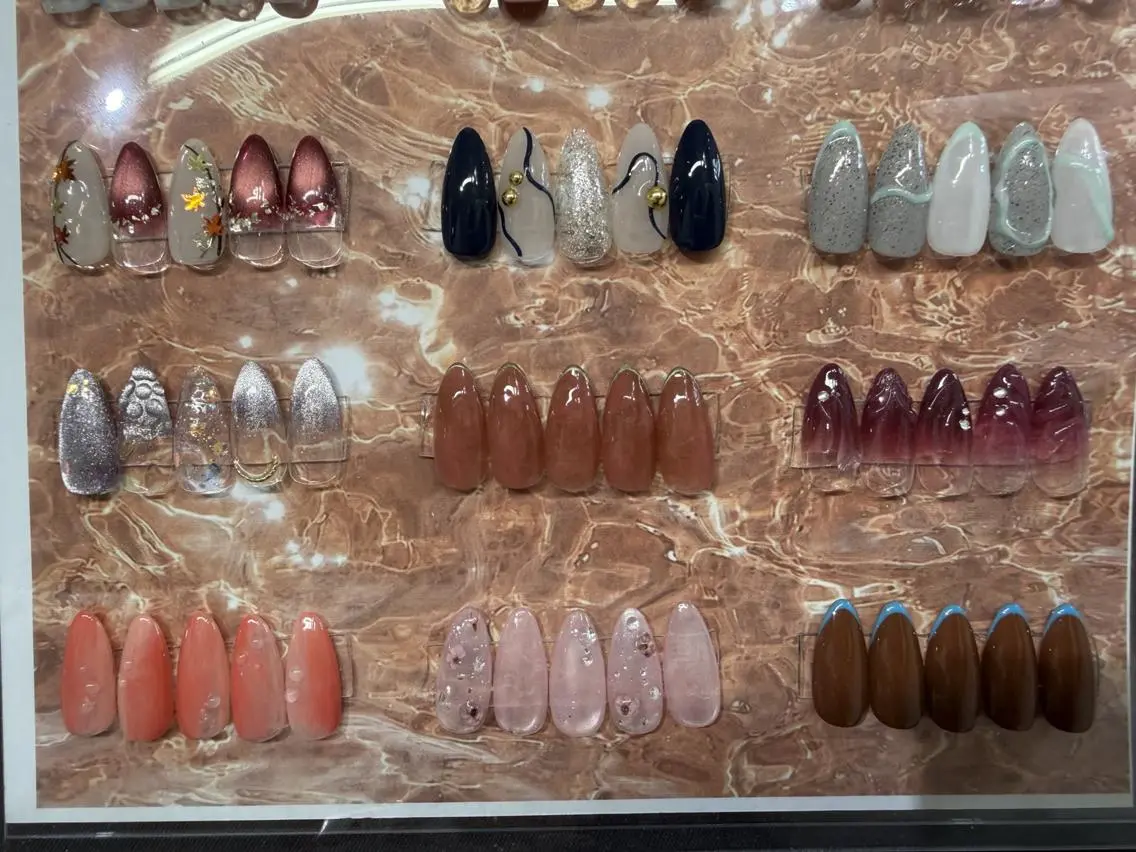 ネイル ジェルネイル パラジェル Nail salon Laniのネイルデザイン