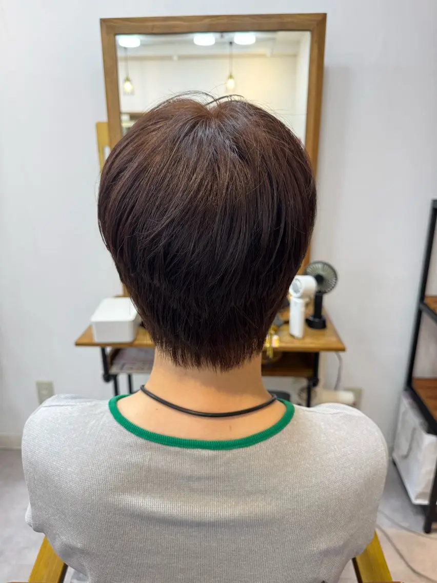 ショート カラー lore umeのヘアスタイル