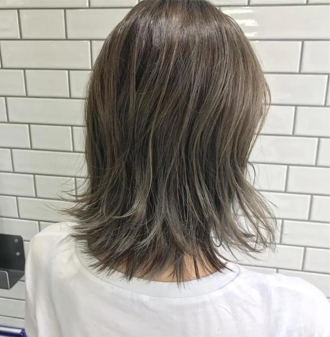 ミディアム カラー ヘアカラー トリートメント レイヤー べージュ 白石研太のヘアスタイル