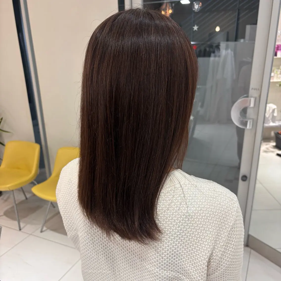 カラー 林 彩音のヘアスタイル