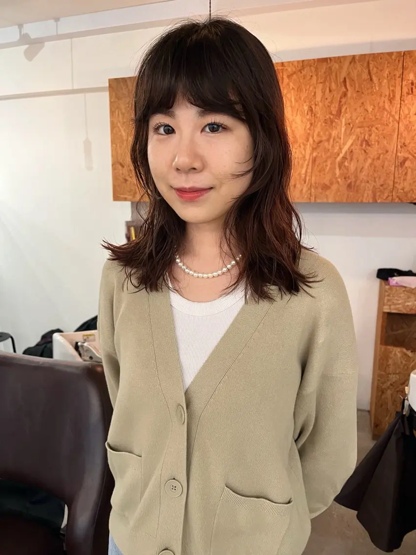 ミディアム カット 暖色/パーマ 🌼クニトウメイのヘアスタイル