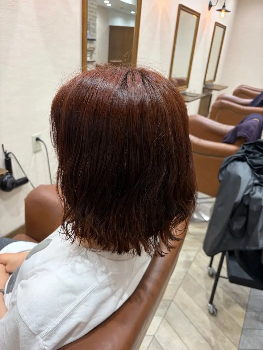 ミディアム カラー オレンジ オレンジレッド レッドカラー 酒井 美輝のヘアスタイル