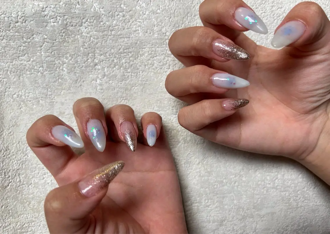 ネイル オーロラネイル フットネイル フレンチネイル ジェルネイル 韓国ネイル ハンドネイル mogunail &blowのネイルデザイン