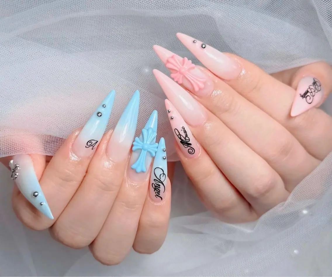ネイル アートネイル ボルドー フレンチネイル ジェルネイル 氷ネイル・うるうるネイル ハンドネイル Julie Nail Rinのネイルデザイン