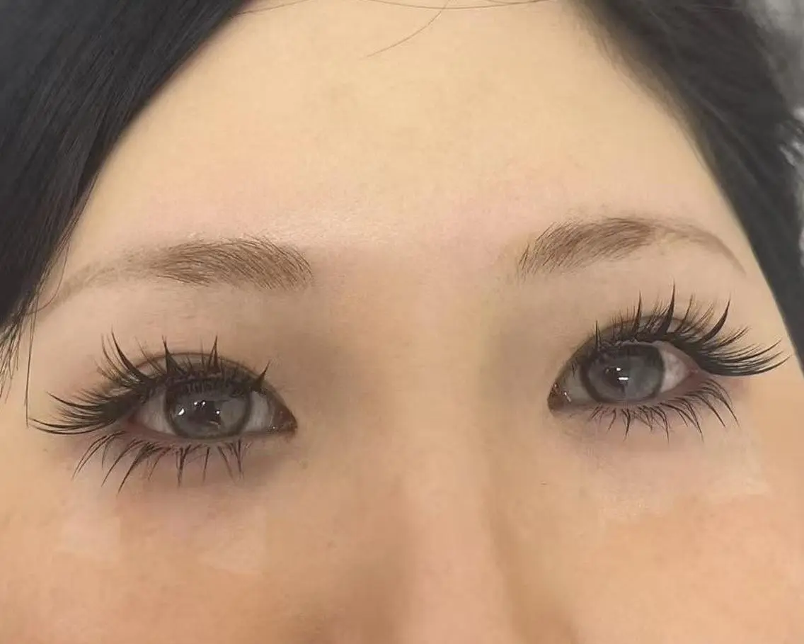 マツエク・マツパ フラットラッシュ パリジェンヌラッシュリフト まつげパーマ 下まつげエクステ 一重×まつ毛パーマ (∩_∩)ミモ🧸E yelash&ネイルのマツエク・マツパデザイン