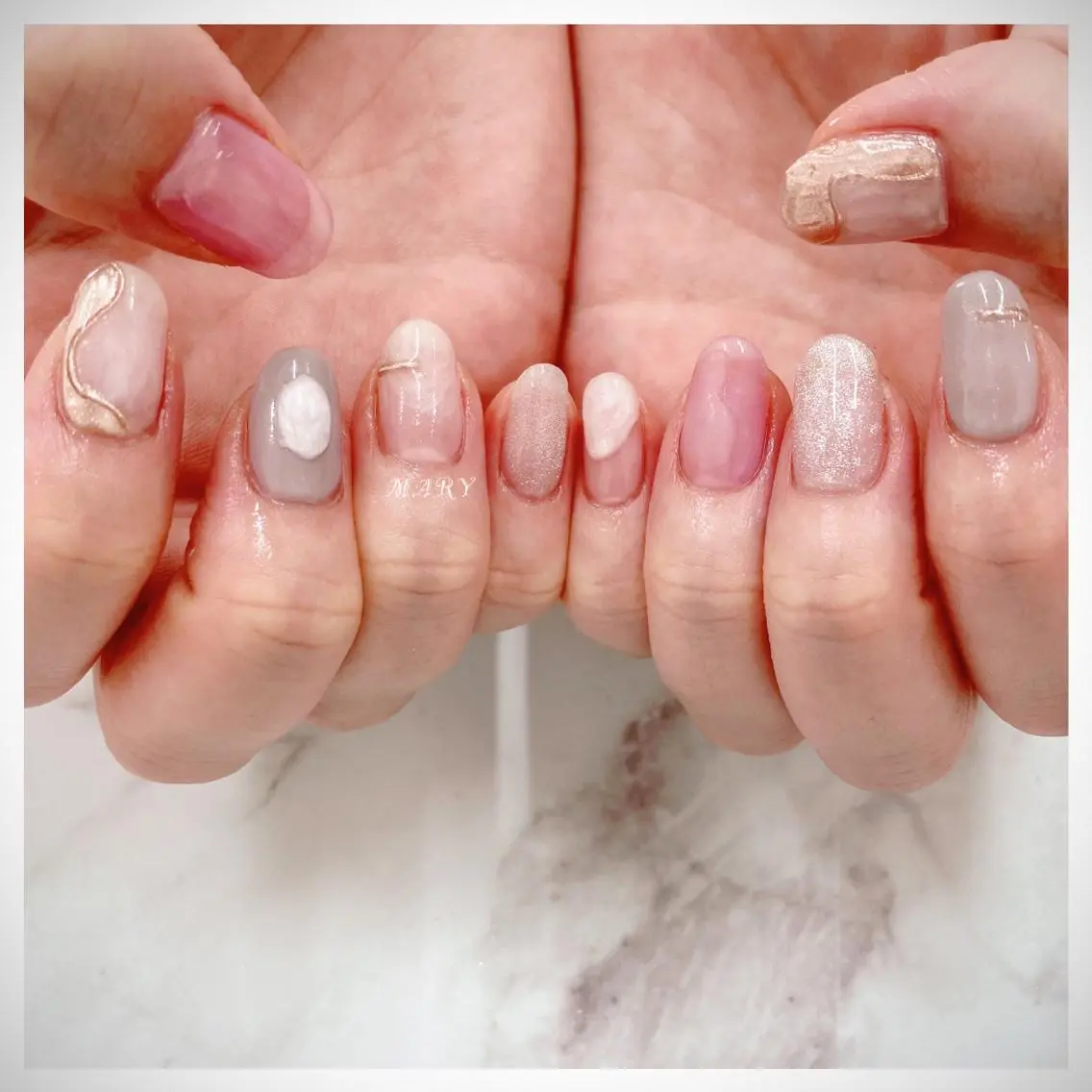 ネイル ミラーネイル 持ち込み ニュアンスネイル ハンドネイル Mary nail .narumiのネイルデザイン