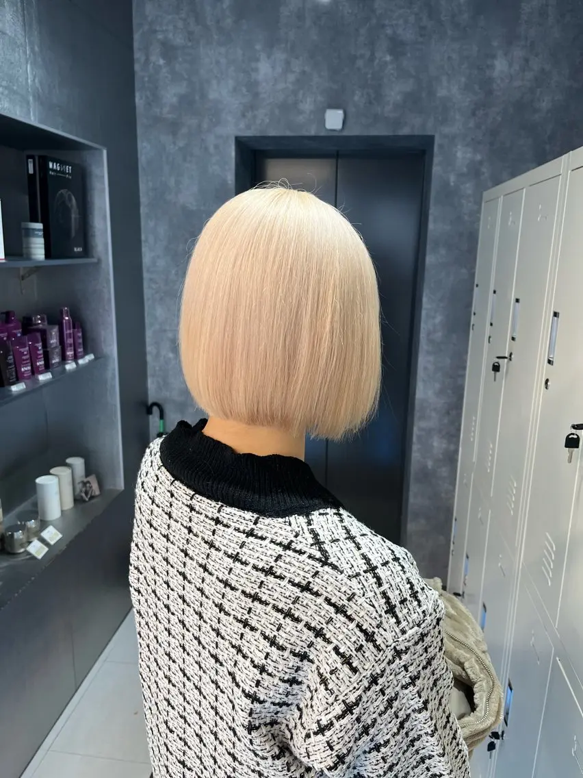 ショート カラー ブロンド ホワイトブロンド 【毎朝セット3分】 メンズパーマ　真人のヘアスタイル