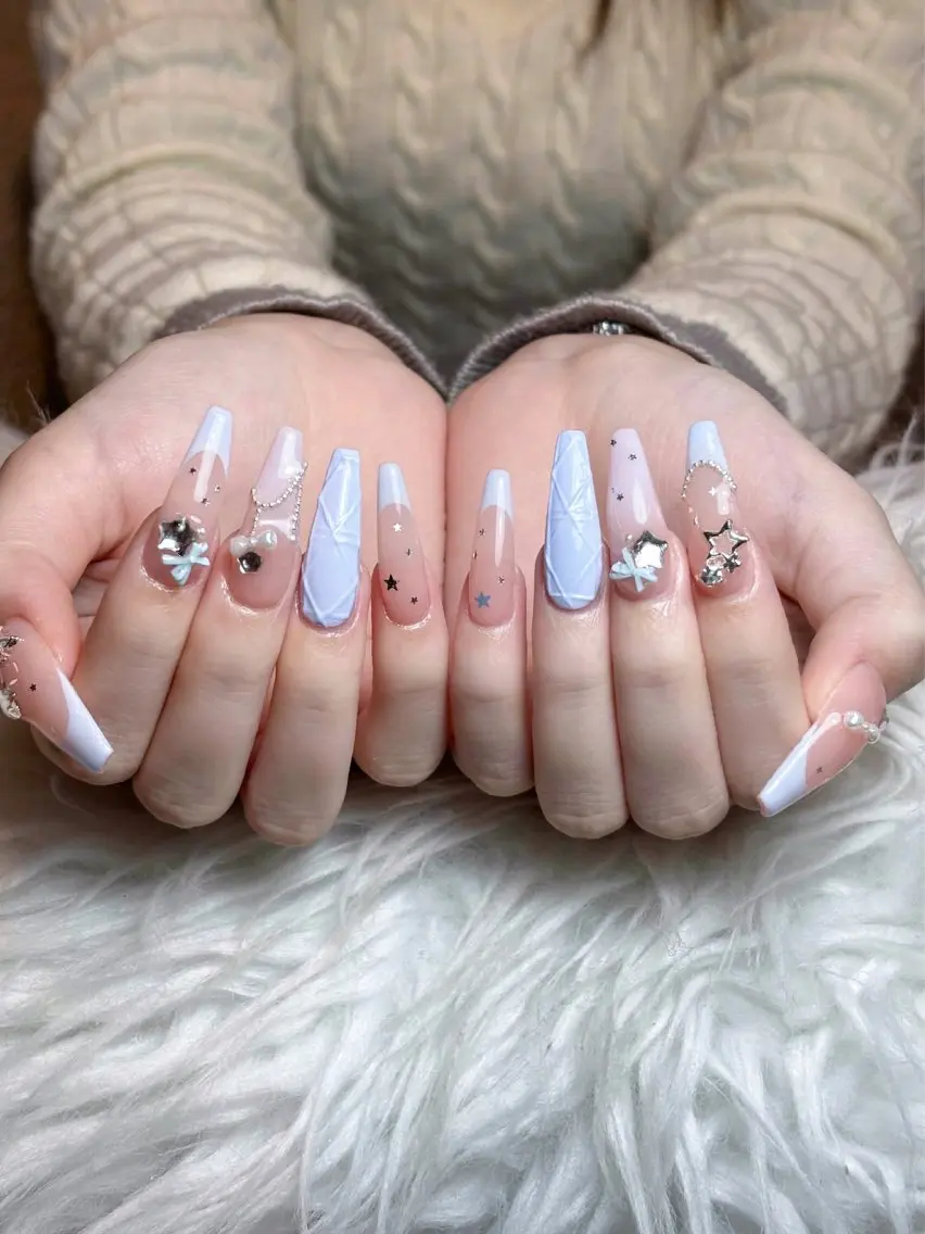 ネイル チークネイル ドット フレンチネイル グラデーション ハート Eli Muse 新宿ネイルのネイルデザイン