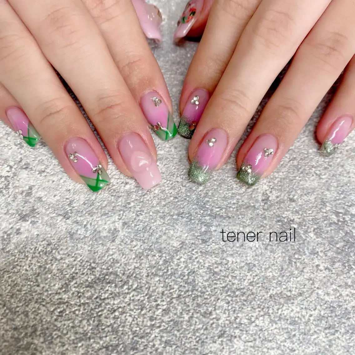 ネイル チークネイル 桜ネイル ハート テネルネイル tener nailのネイルデザイン