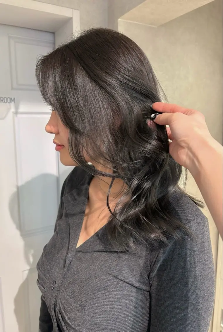 ミディアム ヘアカラー 透明感モテスタイル 💞SHIORI💞のヘアスタイル