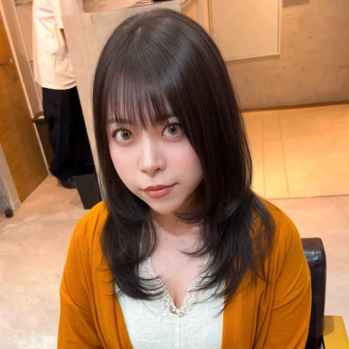 ミディアム カラー 小顔カット カット ヘアカラー トリートメント ヘッドスパ モテ髪×トレンド💕 小顔レイヤー 金井のヘアスタイル