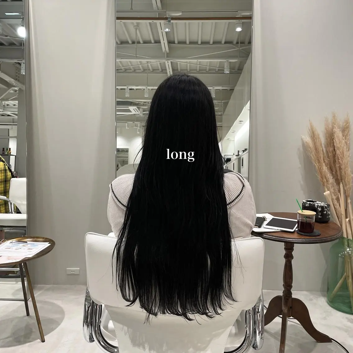 ロング カラー ロング 峯崎 葵のヘアスタイル