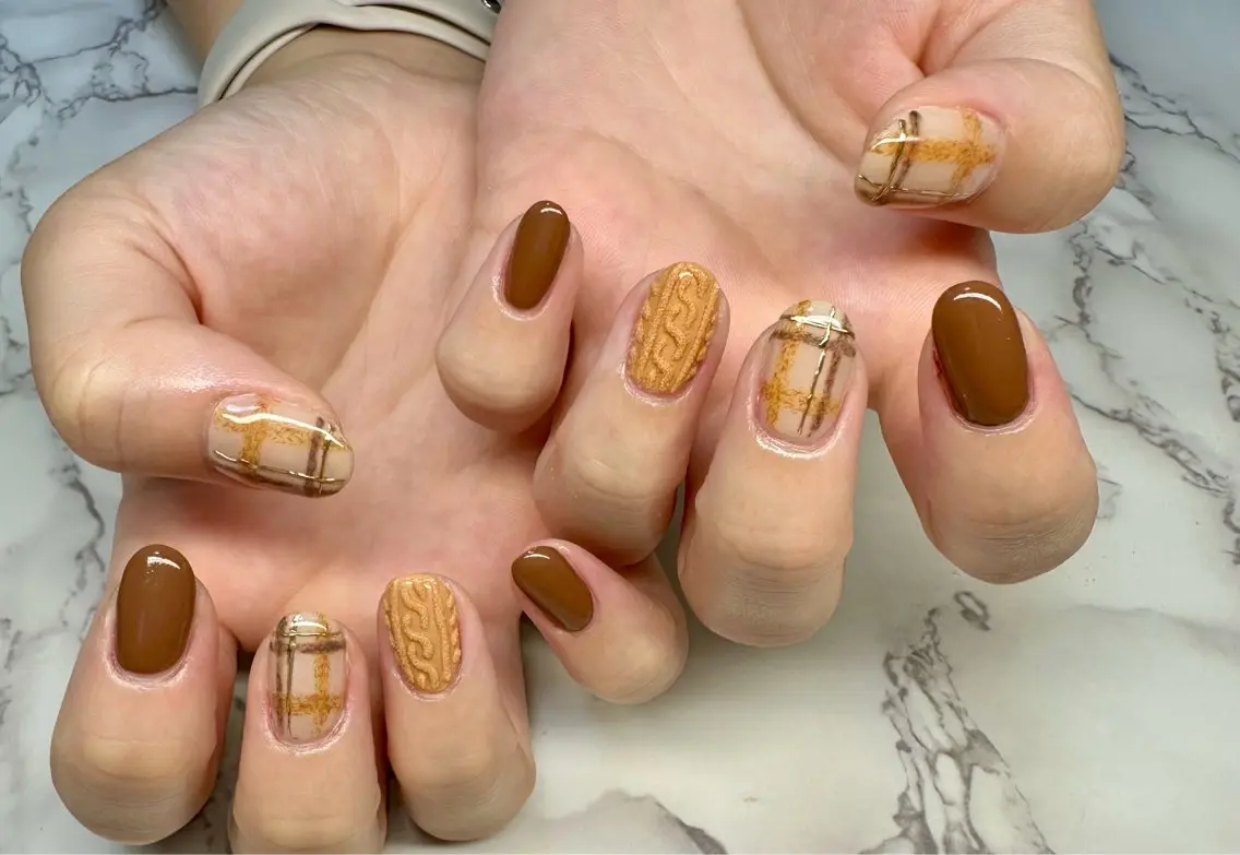 ネイル キラキラネイル マグネットネイル ミラーネイル ニュアンスネイル ワンカラーネイル Mai’s nailのネイルデザイン