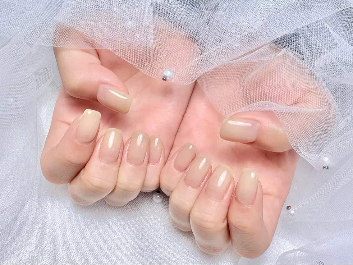 ネイル フットネイル ジェルネイル ラメ(グリッター) マグネットネイル 持ち込み ハンドネイル ハンドケア ♡Bivi♡自爪に 優しいネイルサロンのネイルデザイン