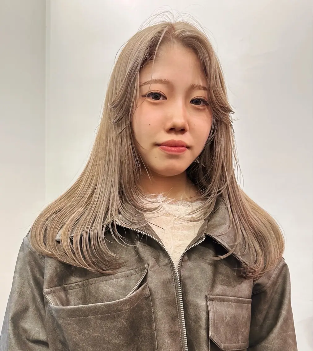 ロング トリートメント ヘアカラー 安藤 琢真のヘアスタイル