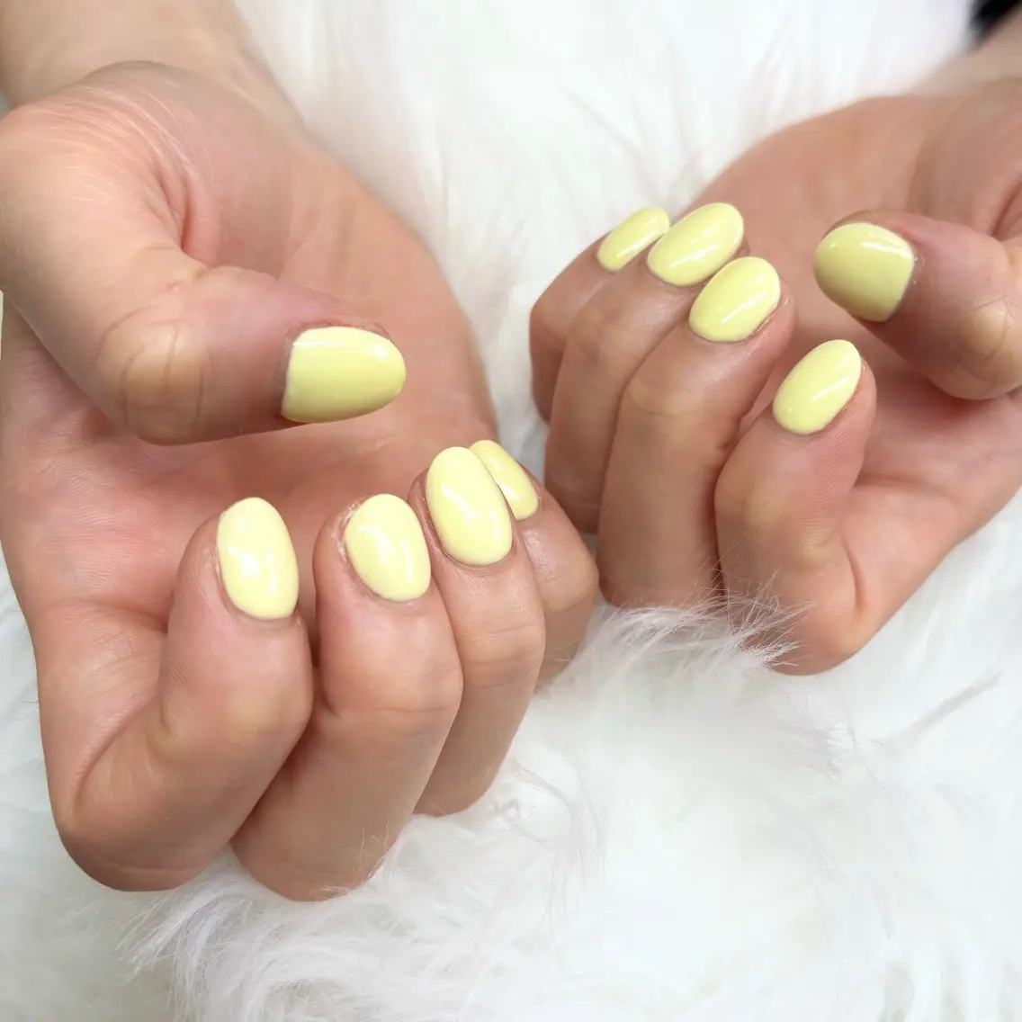 ネイル 黄色 lealea Ayakaのネイルデザイン