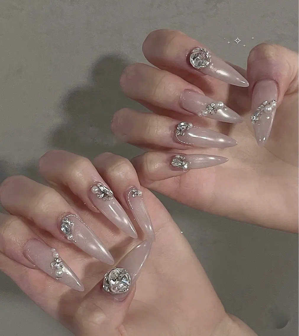 ネイル アートネイル ボルドー フレンチネイル ジェルネイル 氷ネイル・うるうるネイル ハンドネイル Julie NailSalonのネイルデザイン