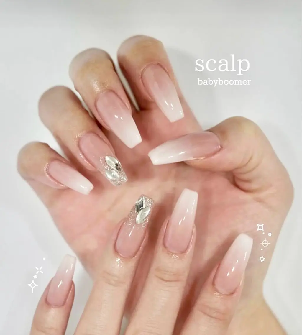 ネイル オーロラネイル チークネイル 長さ出し フットネイル フレンチネイル ハンドネイル Lee Nails チップ長さだし専門店のネイルデザイン