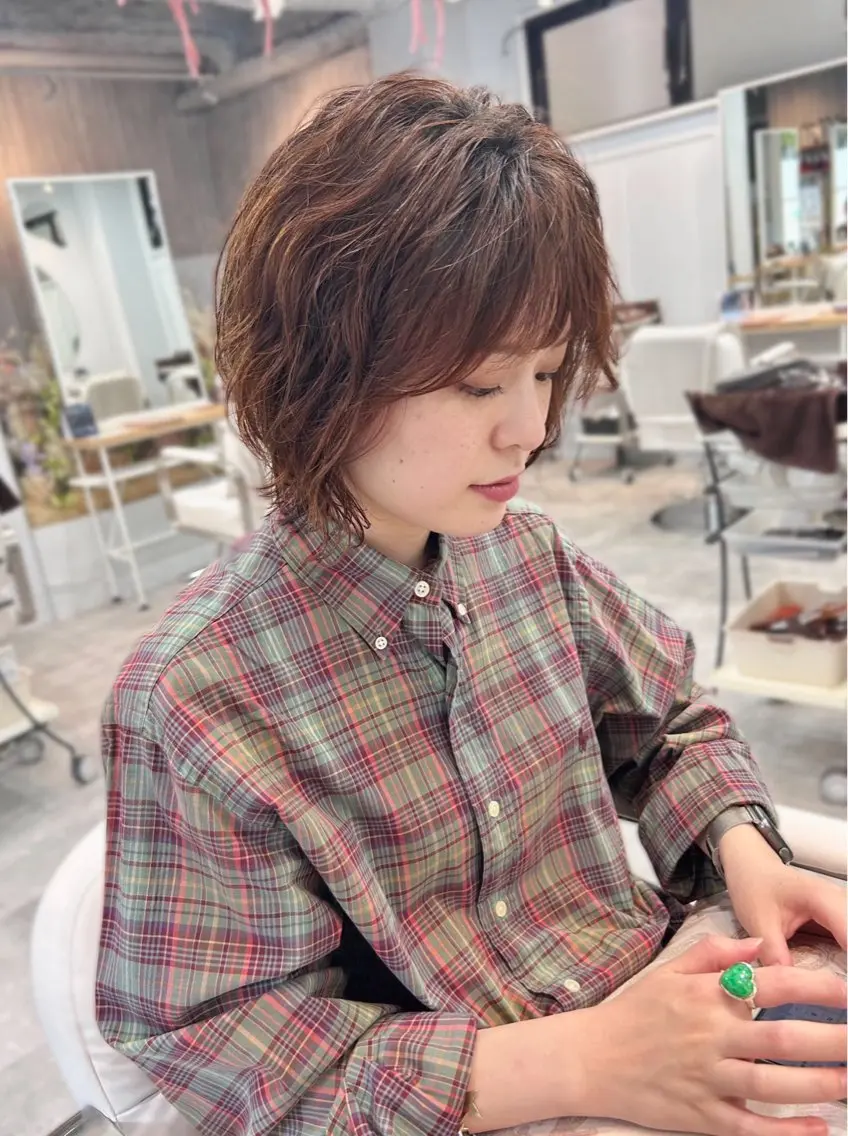 ショート カラー ヘアカラー 艶髪 垢抜けカラー 🫧渡邉優星のヘアスタイル