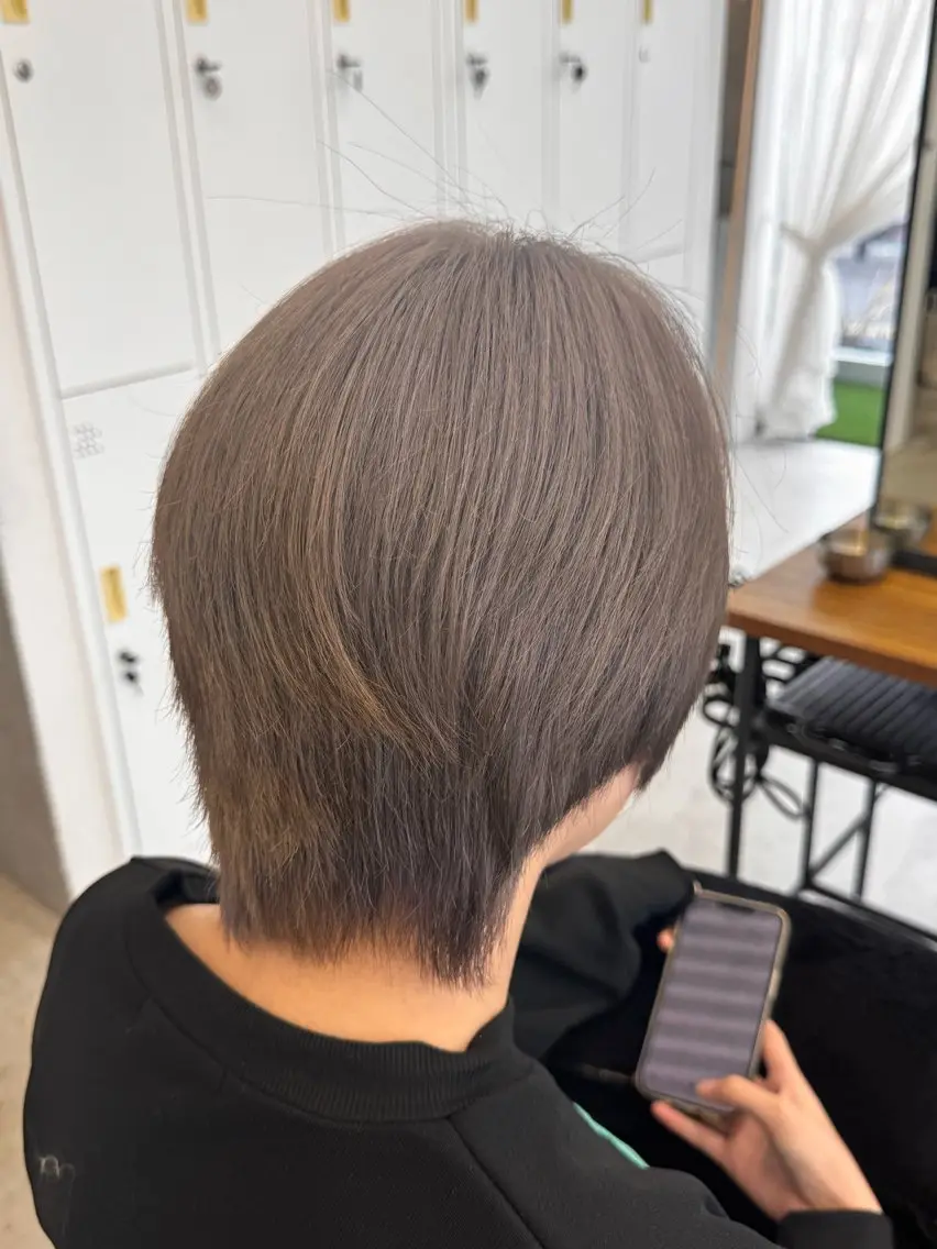 ショート カラー ヘアカラー 山田 はるむのヘアスタイル