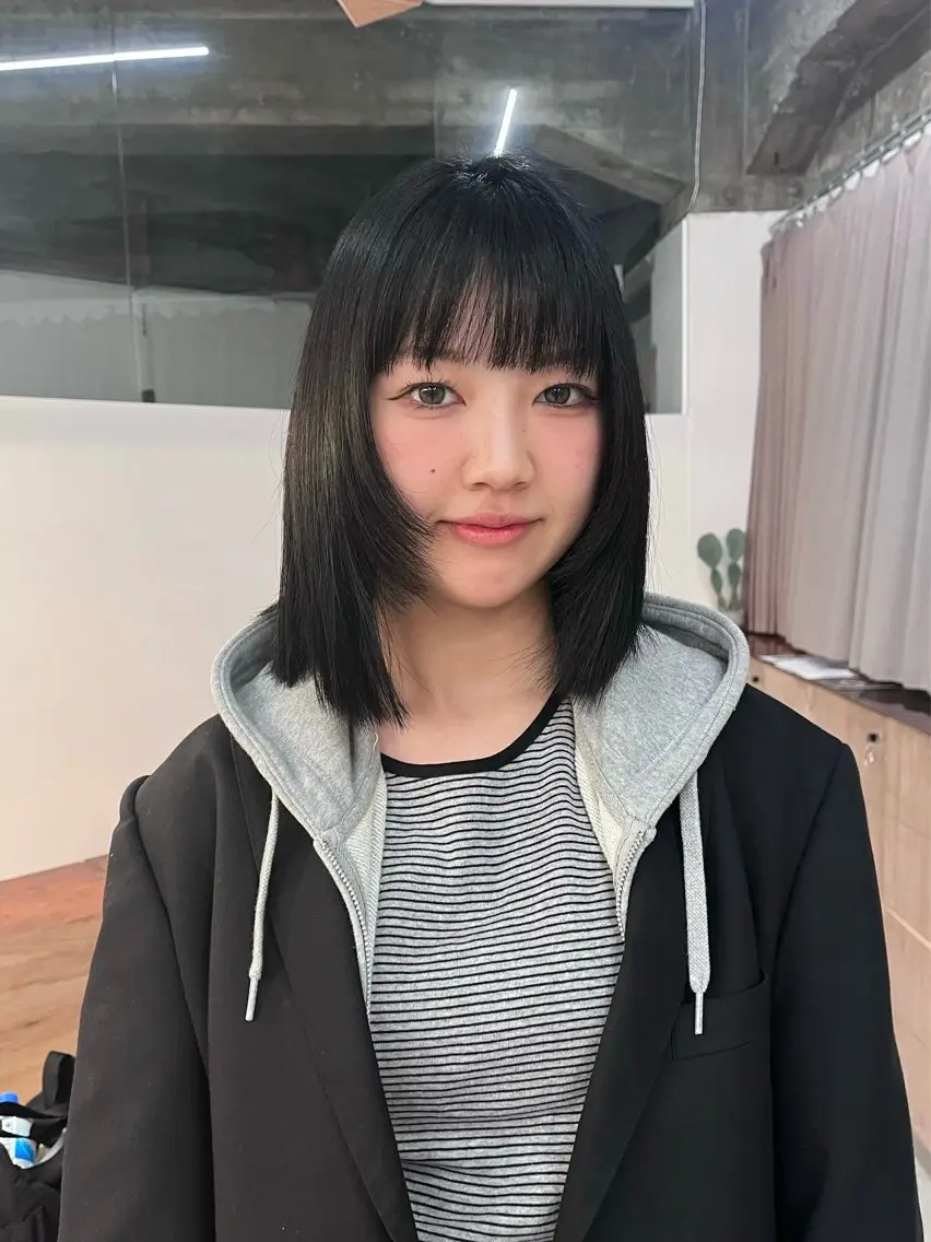ミディアム レイヤーカット カット anri/大阪/ レイヤーカットのヘアスタイル
