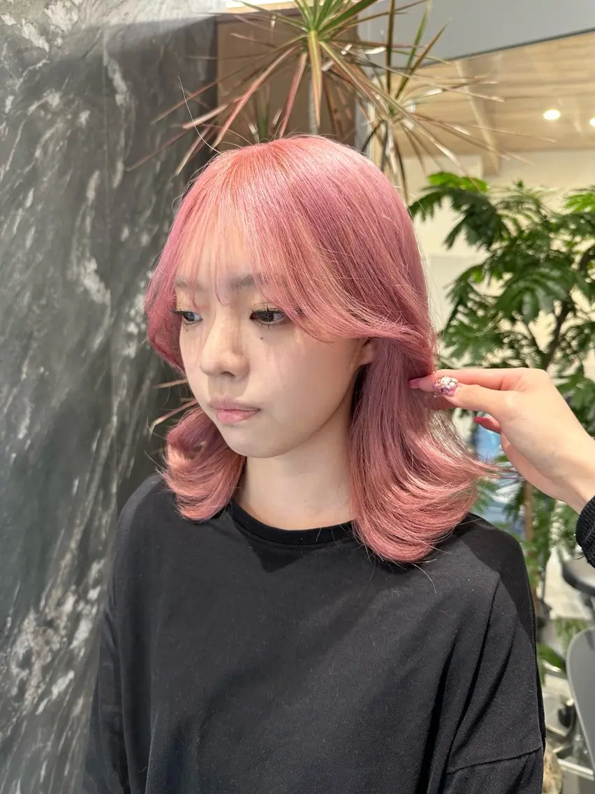 ミディアム カラー ピンクカラー ヘアカラー トリートメント 💋ハイトーンデザイ ンヘア💋A'nyuのヘアスタイル