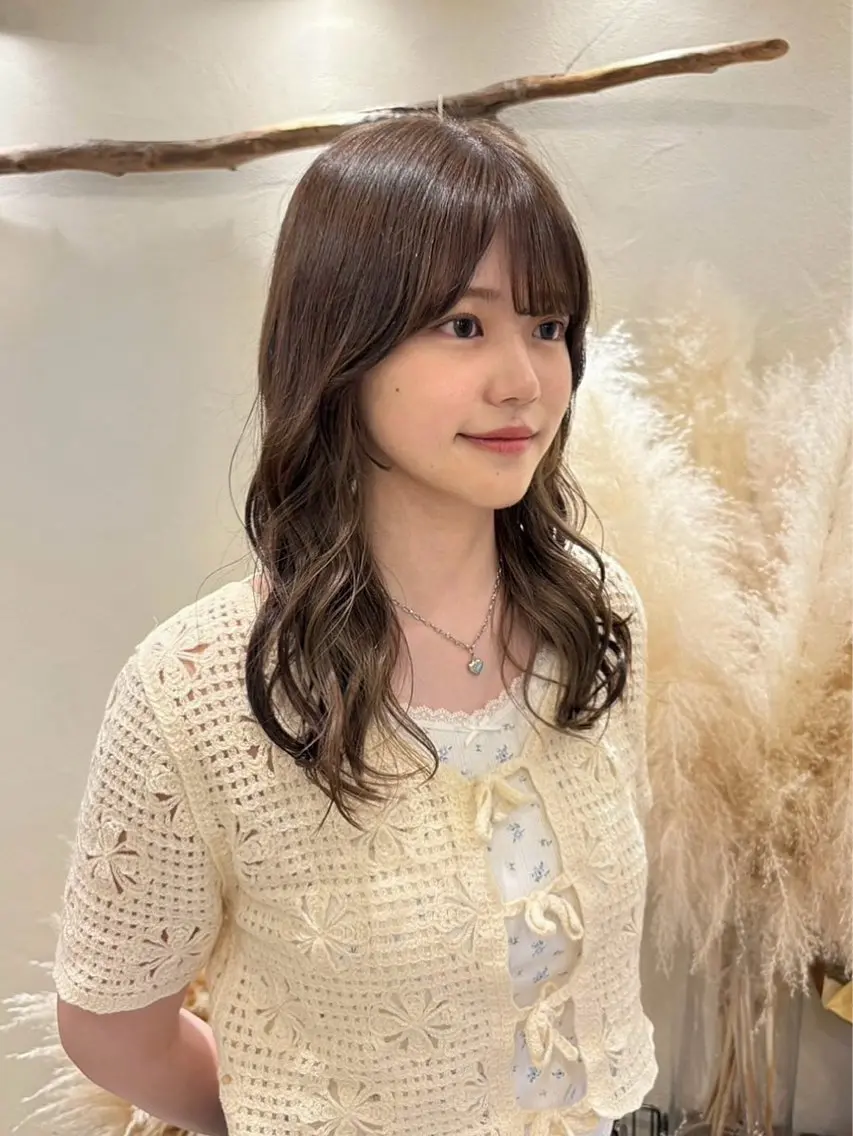 セミロング アッシュ カット ヘアカラー トリートメント 艶感ベージュが得意♡ 田島千愛のヘアスタイル