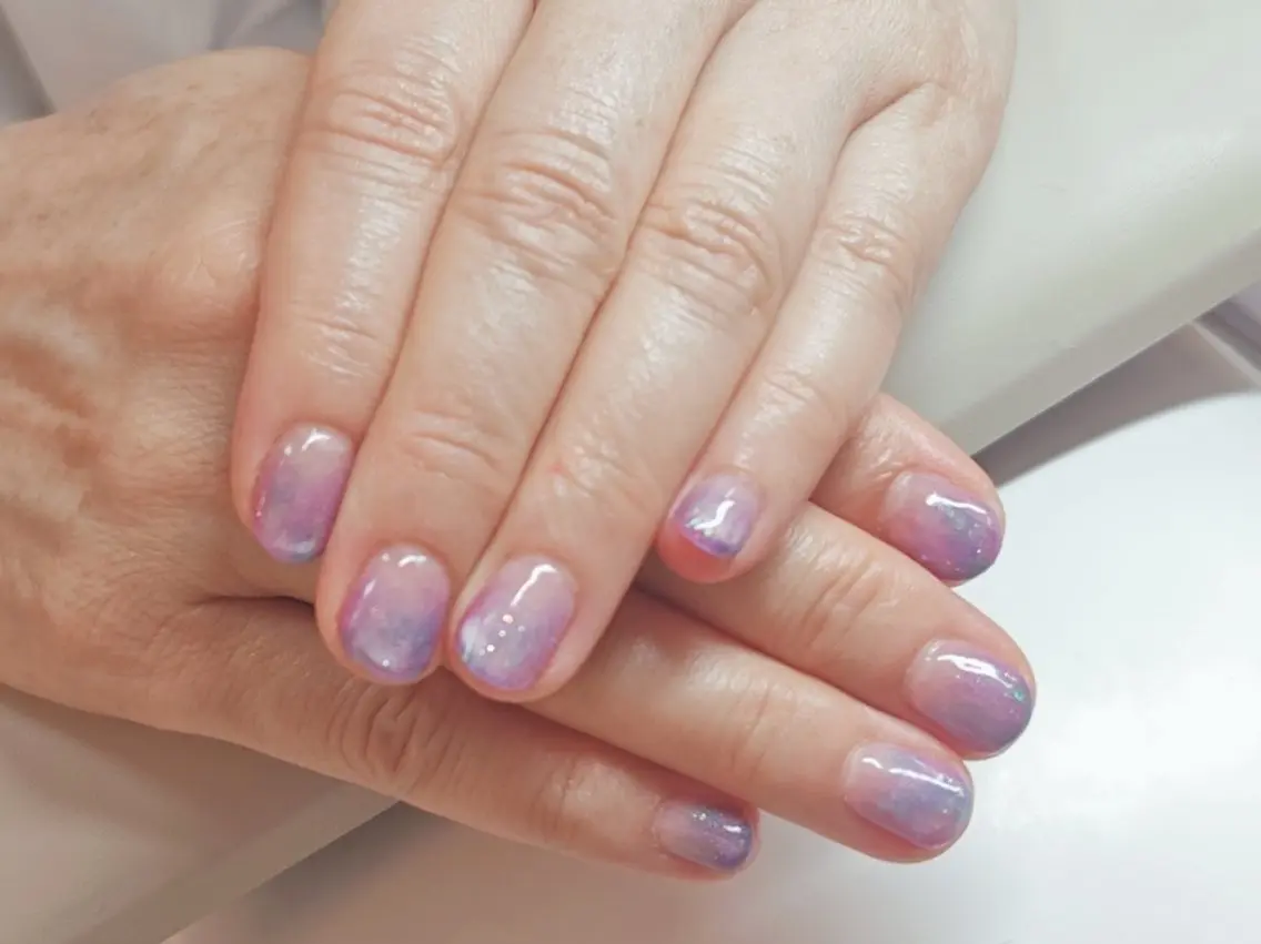 ネイル ブルー キラキラネイル ラメ(グリッター) マグネットネイル ニュアンスネイル ハンドネイル 黒浜 ちなみのネイルデザイン