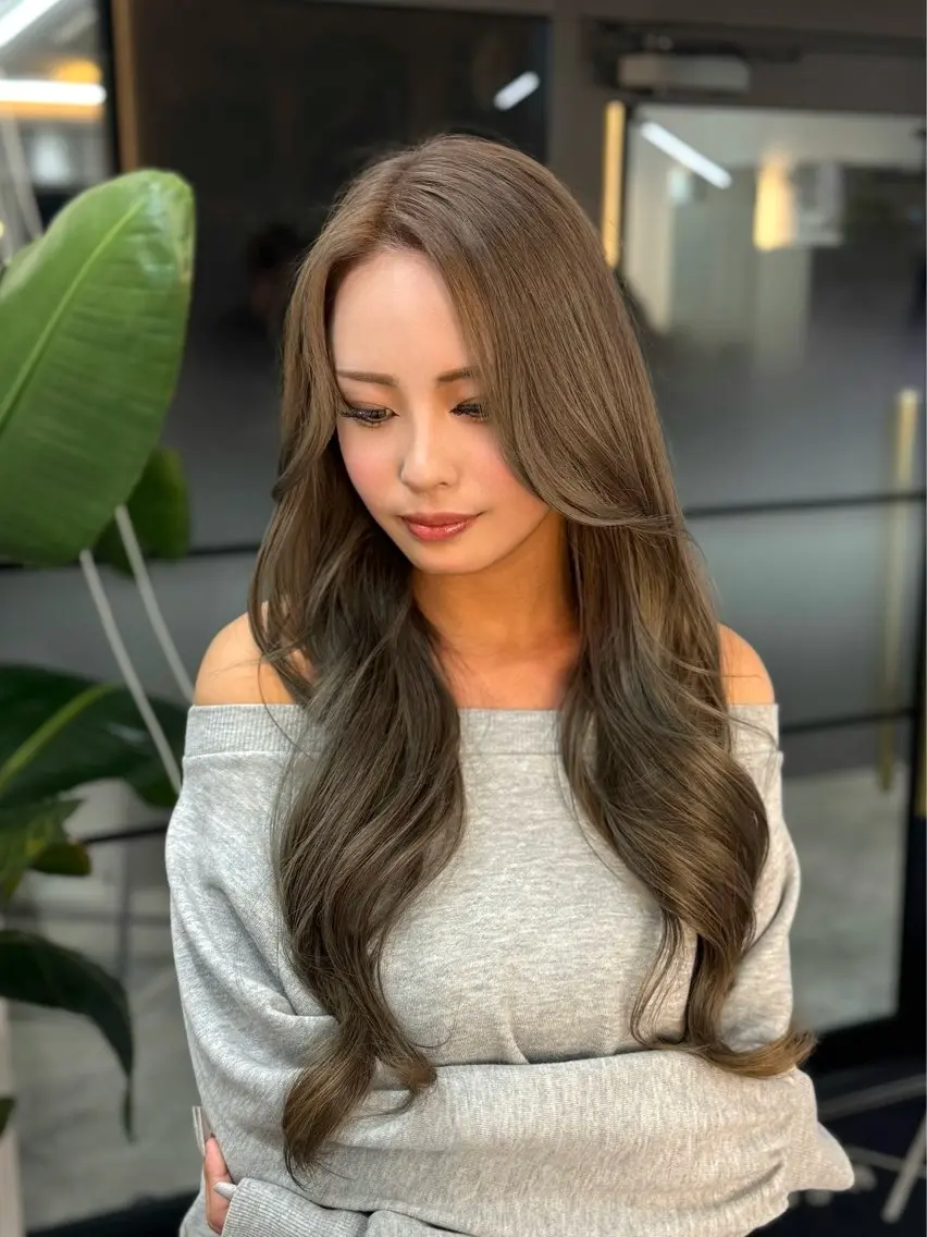 ロング ヘアカラー 🫧はるか🫧 ブリーチ・髪質改善のヘアスタイル