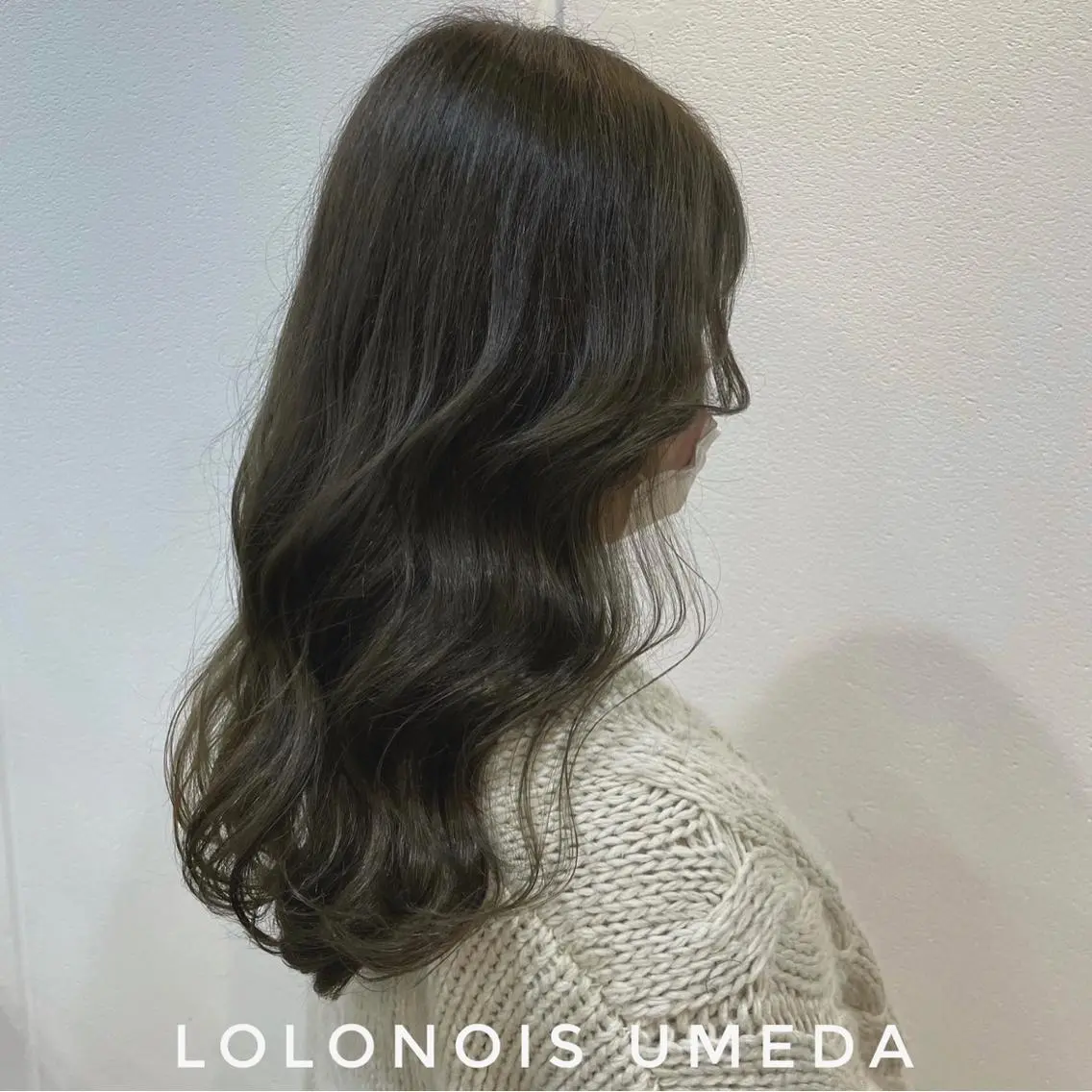 ロング カラー グレージュ オリーブグレージュ オリーブグレー Lolonois梅田 /Okazaki:)のヘアスタイル