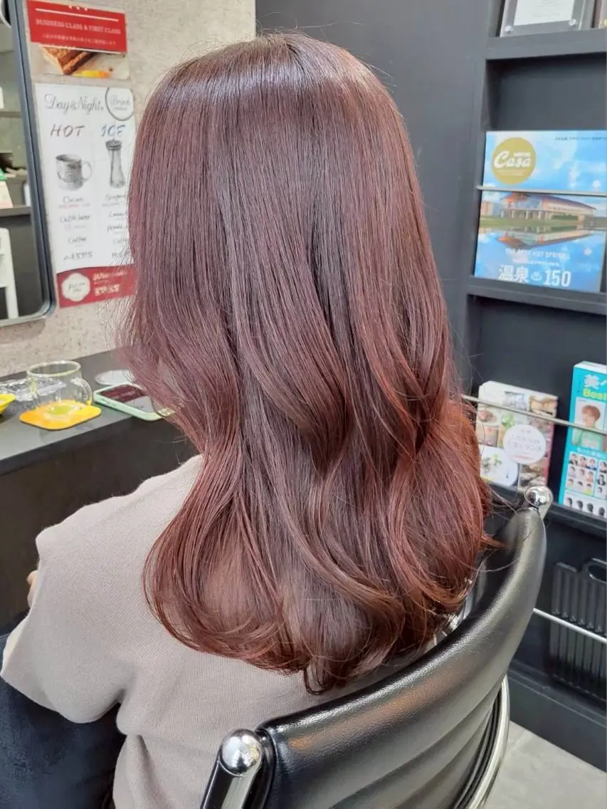 ミディアム ヘアカラー トリートメント AYANO Day&Nightのヘアスタイル