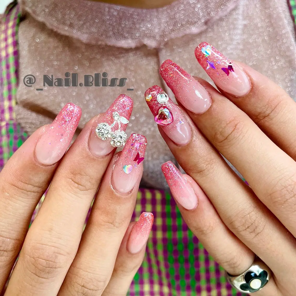 ネイル グラデーション ラメ(グリッター) ラメグラデーション ハンドネイル NAIL BLISSのネイルデザイン