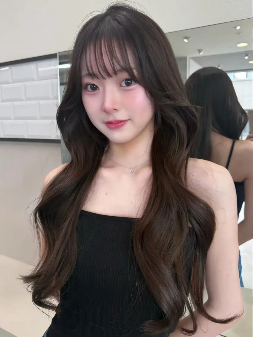 ロング カラー ブラウンカラー チョコレートブラウン 透明感カラー エクステ 韓国風ヘア カット ヘアカラー トリートメント 透明感カラー🤍／ エクステ🪽　MIUのヘアスタイル
