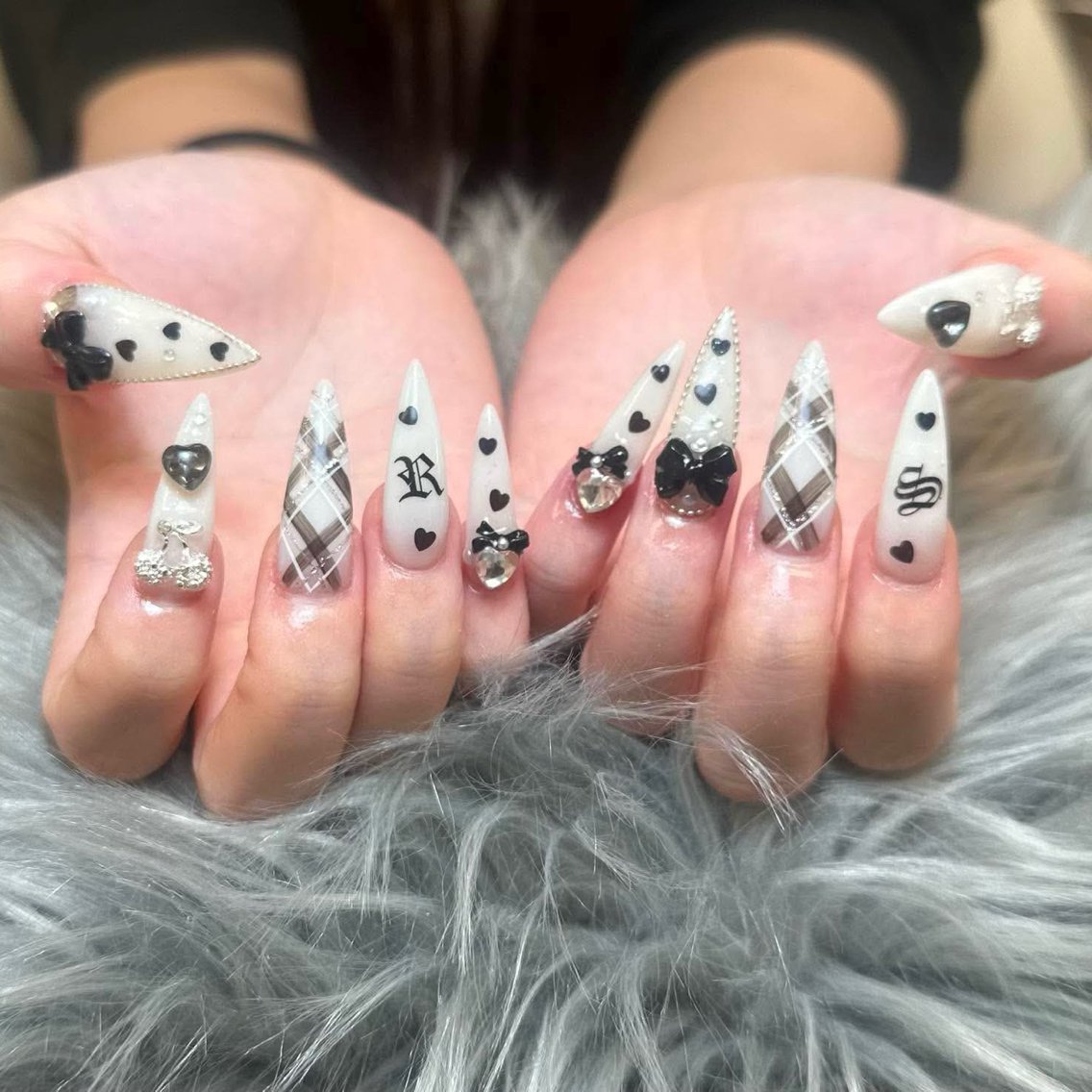 ネイル ハンドネイル ANH ゴテゴテ ネイルスタジオのネイルデザイン