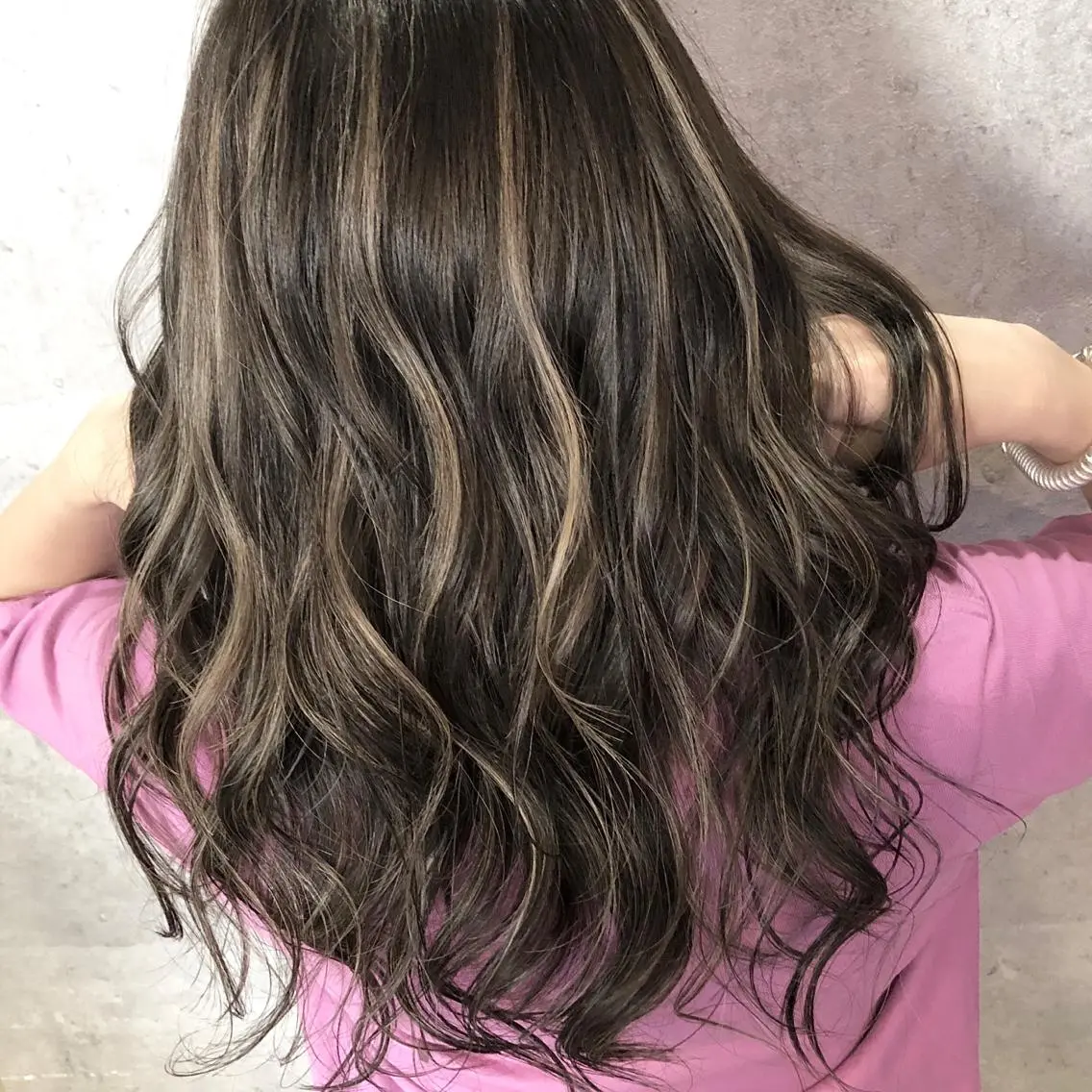 ロング カラー ハイライトカラー ハイライト ✨MiL✨ ✨心斎橋✨のヘアスタイル