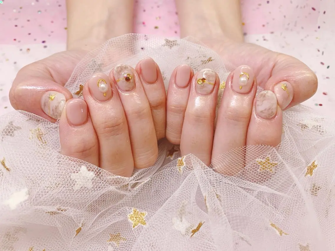 ネイル 🦋ネイルサロン ブラン🌈ゆりのネイルデザイン