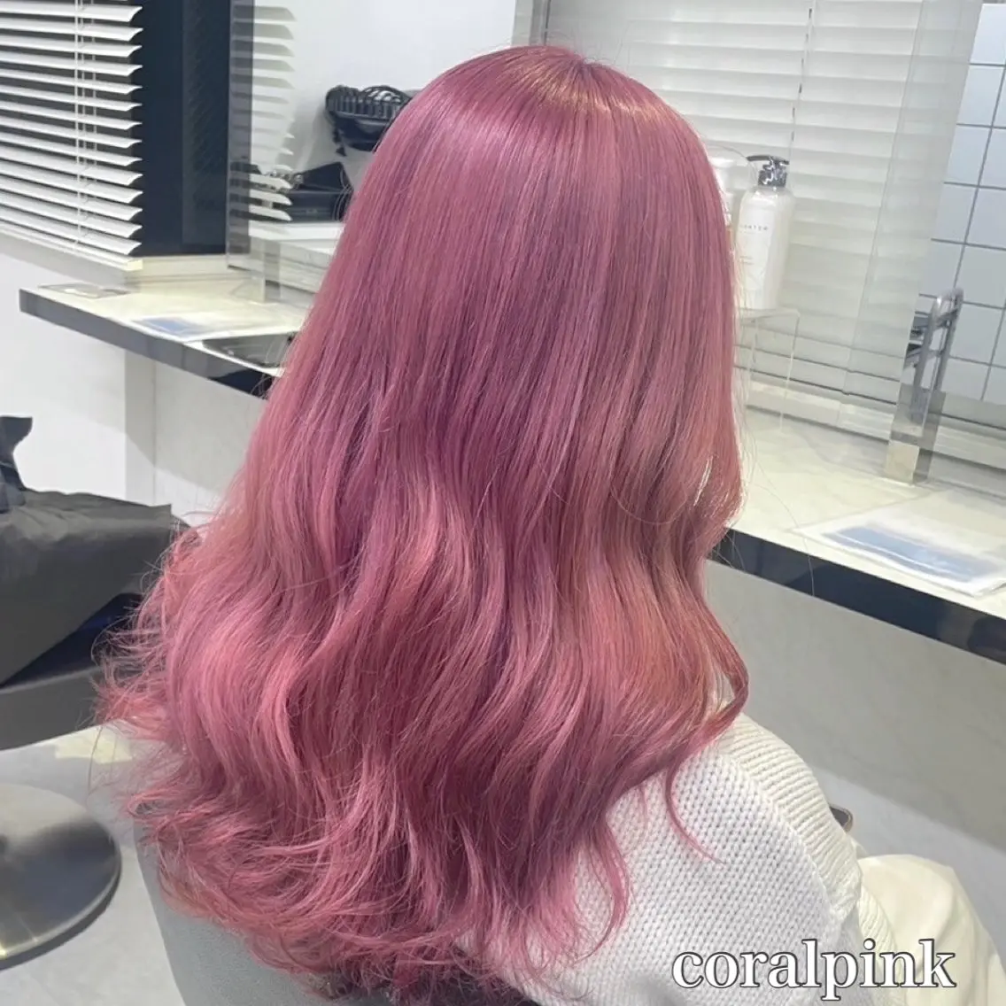 セミロング カラー ヘアアレンジ ピンクカラー 🫧モテる💗ダメー ジレスハイトーン🫧のヘアスタイル