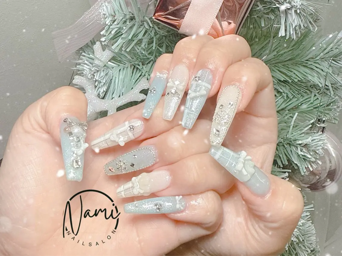 ネイル 長さ出し ガーリー 韓国ネイル ロングネイル 持ち込み ハンドネイル Nami nail salonのネイルデザイン